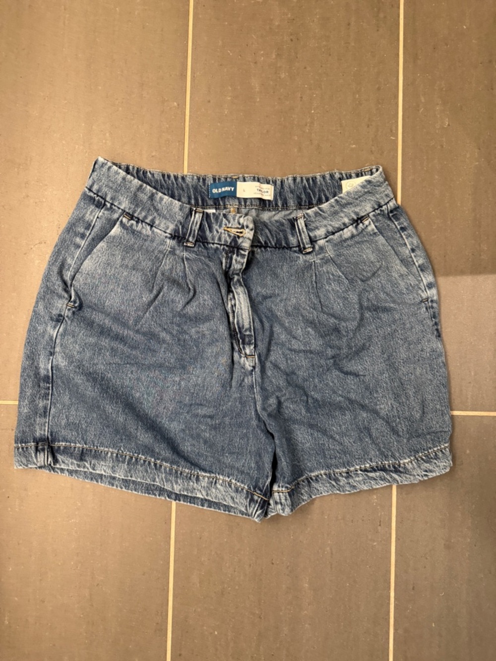 Old Navy Taylor Extra High Waist Adjustment  Denim Shorts size L